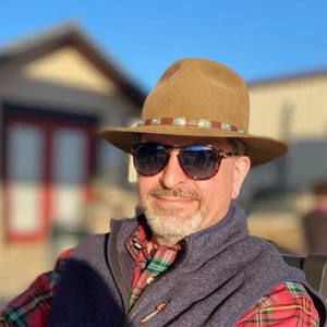 Meet your Posher, Daniel